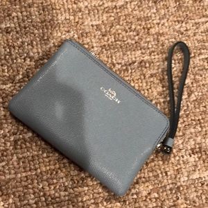 Coach wristlet - only used once!